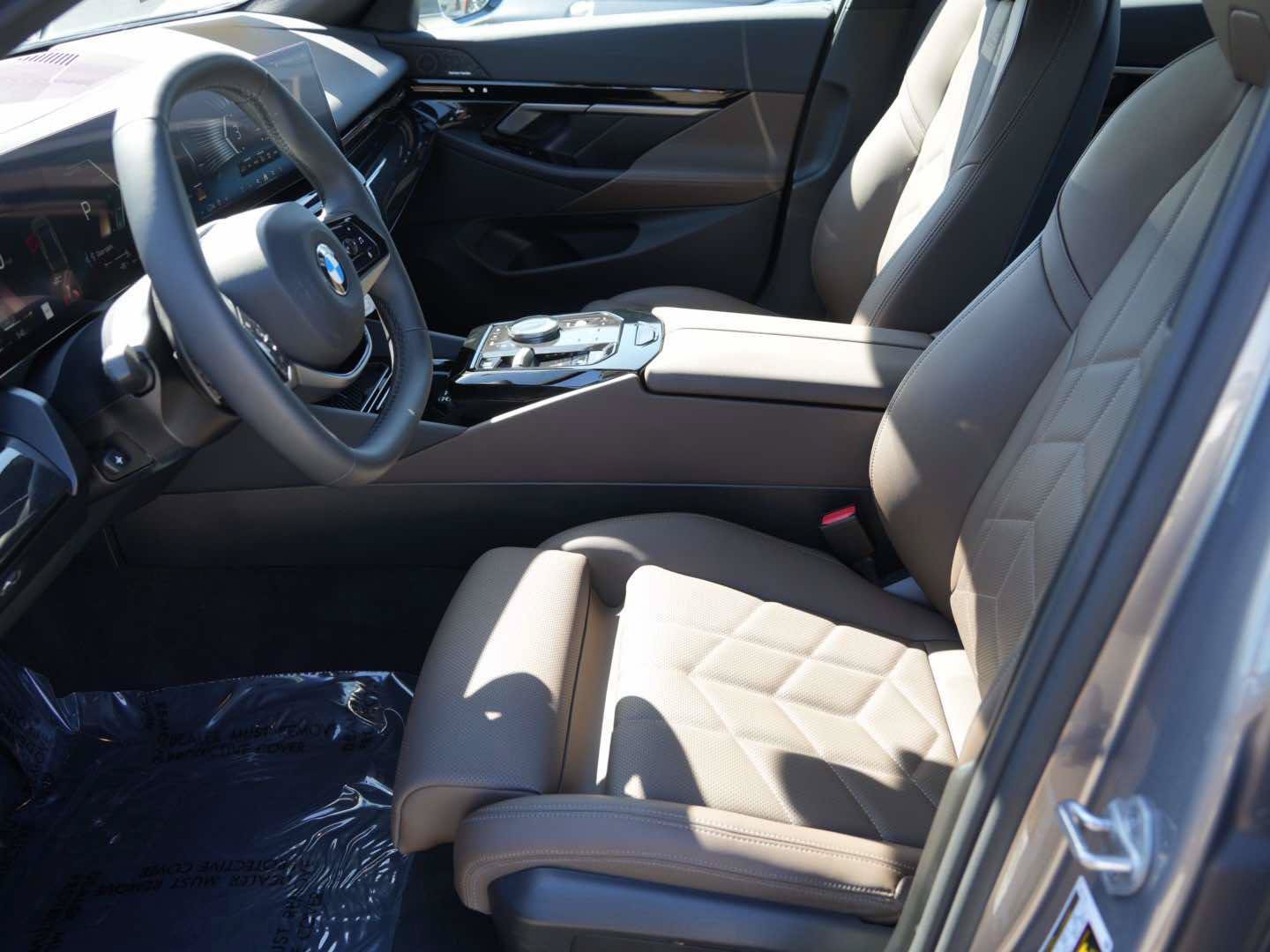 Used 2026 BMW 530i RWD image 14