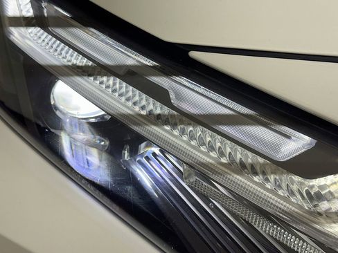 Used 2023 Toyota RAV4 Limited FWD image 37