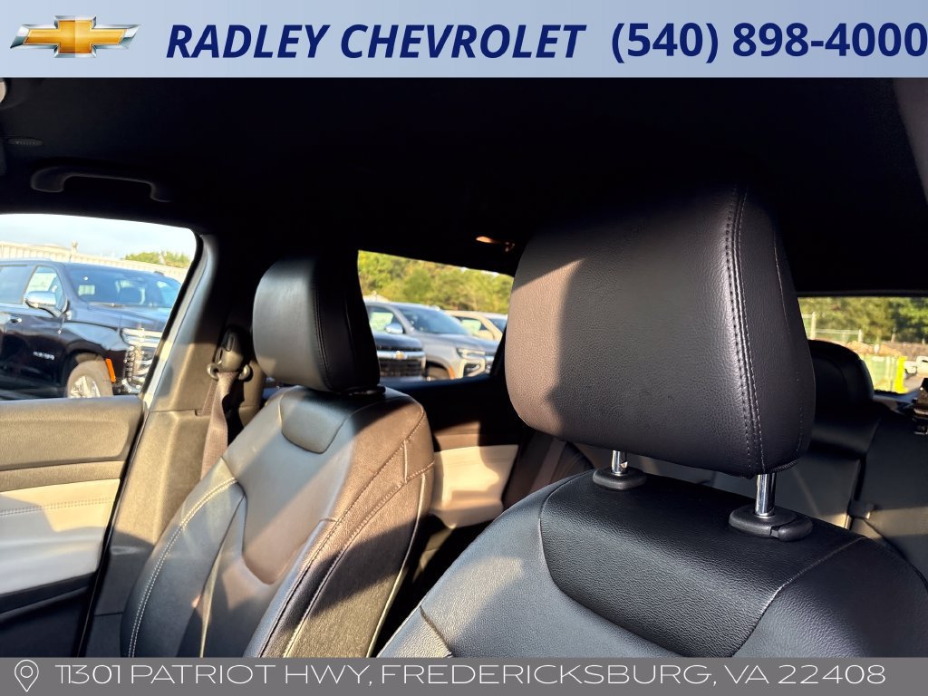 Used 2025 Jeep Compass Limited AWD/4WD image 2