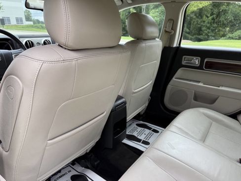 Used 2007 Lincoln MKZ image 9