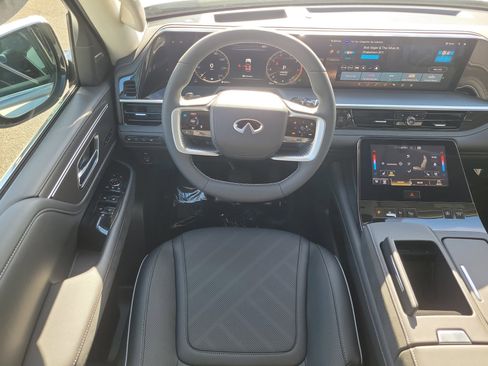 New 2026 INFINITI QX80 Luxe image 15