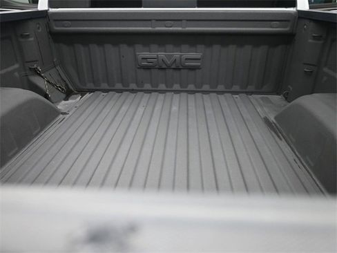Used 2022 GMC Sierra 1500 SLT w/ SLT Convenience Package image 13