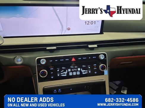 Used 2025 Genesis GV80 2.5T Prestige AWD/4WD image 14
