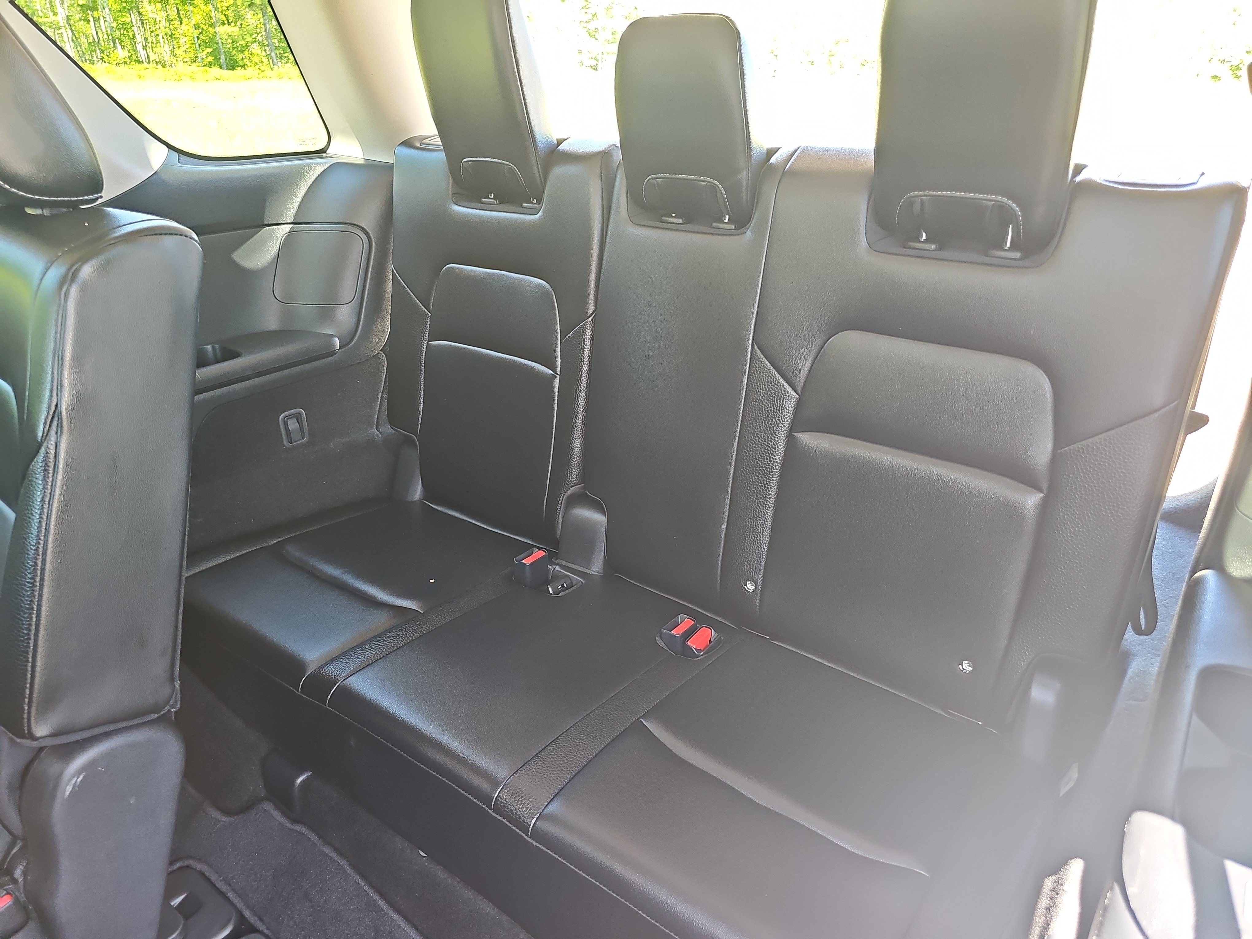 Used 2023 Nissan Pathfinder SL AWD/4WD image 17