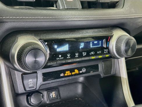 Used 2023 Toyota RAV4 LE FWD image 14