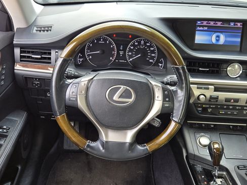 Used 2013 Lexus ES 350 w/ Luxury Pkg FWD image 30