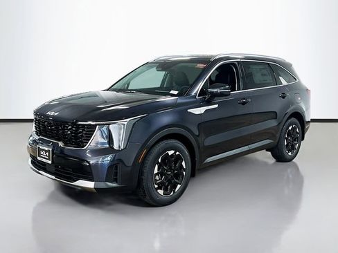New 2026 Kia Sorento S image 3