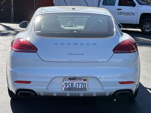 Used 2016 Porsche Panamera 4 image 5