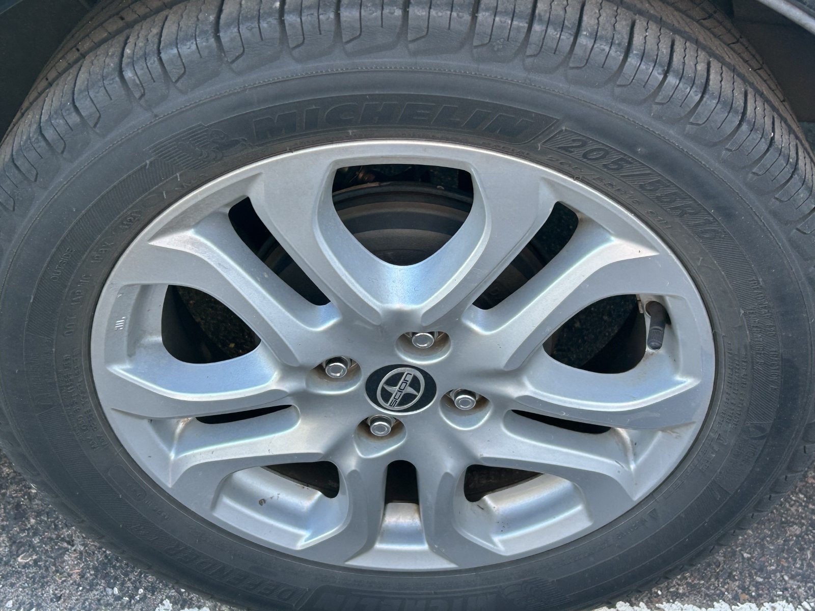 Used 2016 Scion iA FWD image 13