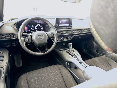 Used 2024 Honda HR-V Sport image 9