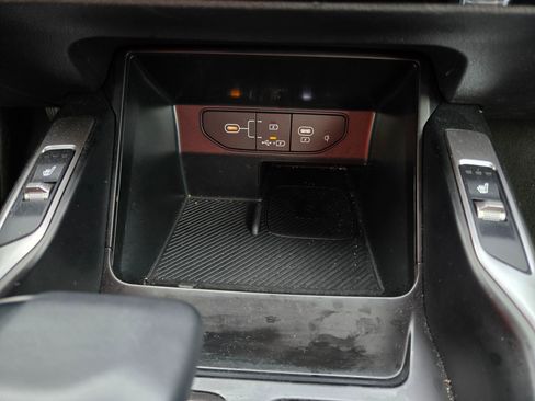 Used 2025 Kia Sorento S w/ Panoramic Sunroof Package FWD image 28