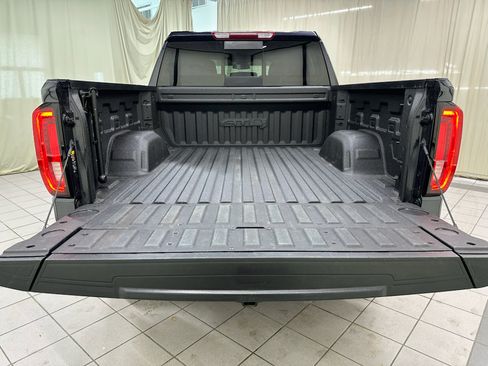 Certified 2024 GMC Sierra 1500 AT4 w/ AT4 Premium Package AWD/4WD image 8