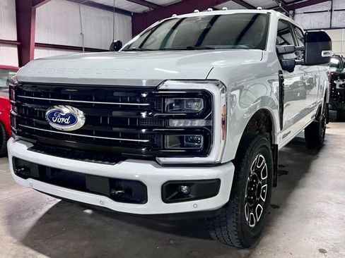 Used 2025 Ford F250 Platinum AWD/4WD image 5