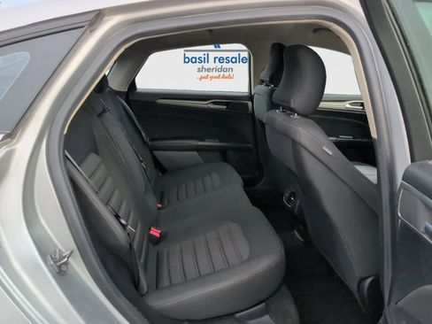 Used 2019 Ford Fusion SE image 18