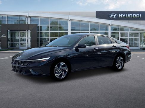 New 2026 Hyundai Elantra Limited image 2