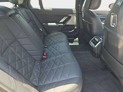 Used 2023 BMW 740i RWD image 13