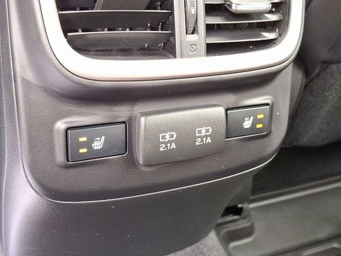 Used 2022 Subaru Outback Touring XT AWD/4WD image 11