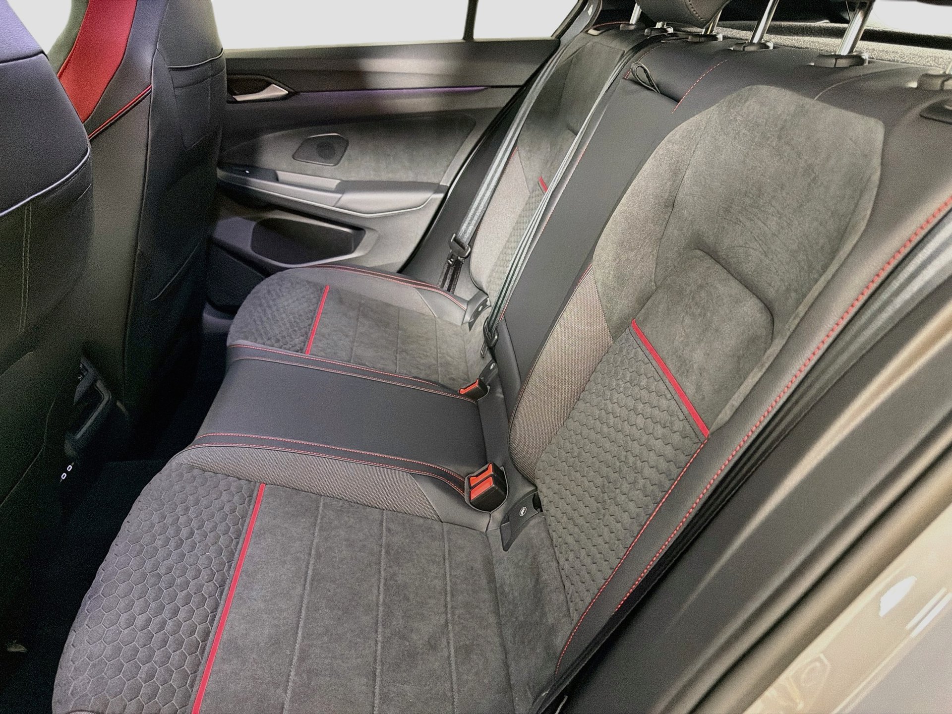 New 2026 Volkswagen GTI SE FWD image 24