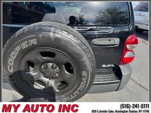 Used 2006 Jeep Liberty Sport AWD/4WD image 33