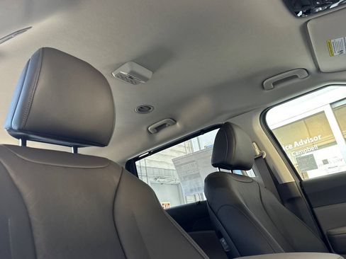 New 2026 Kia Carnival EX FWD image 17