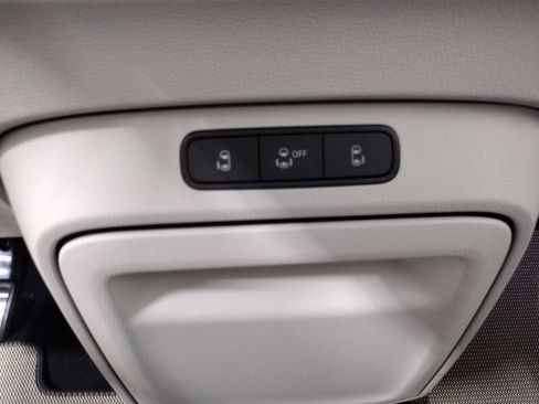 New 2025 Volkswagen ID. Buzz 1st Edition image 38