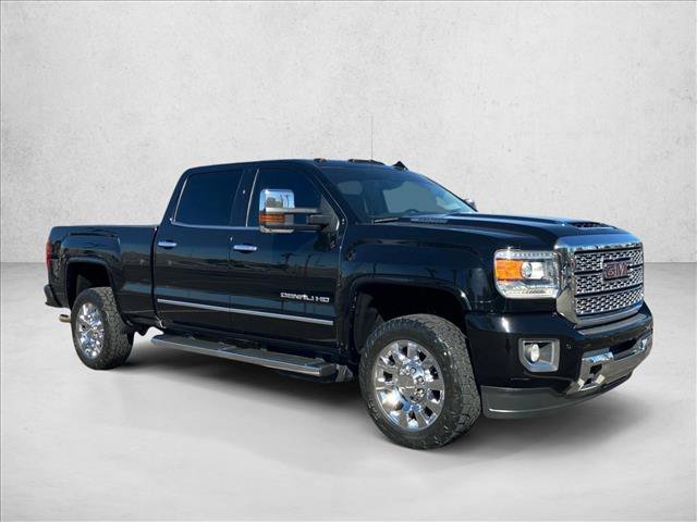 Used 2018 GMC Sierra 2500 Denali w/ Duramax Plus Package AWD/4WD image 3