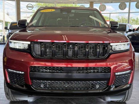 Used 2024 Jeep Grand Cherokee L Limited w/ Luxury Tech Group II AWD/4WD image 20