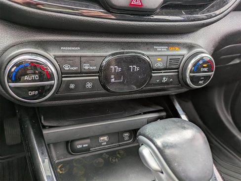 Used 2023 Kia Soul GT-Line image 17