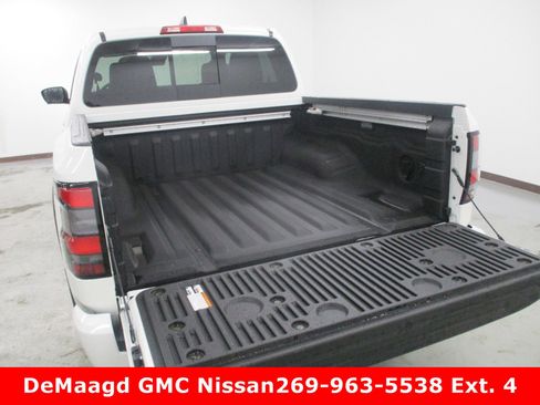 New 2025 Nissan Frontier PRO-4X w/ Pro Premium Package image 15
