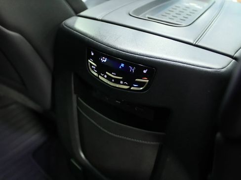 Used 2017 Cadillac Escalade Luxury image 35