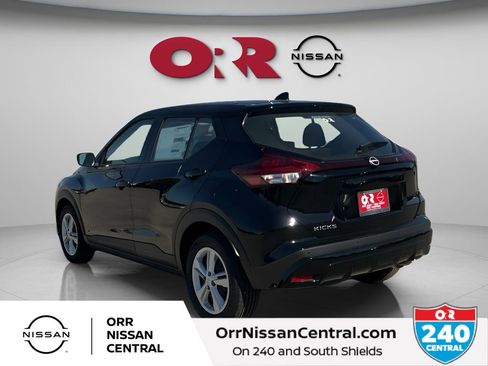 New 2025 Nissan Kicks Play S image 7