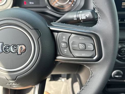 New 2025 Jeep Gladiator Sport image 26