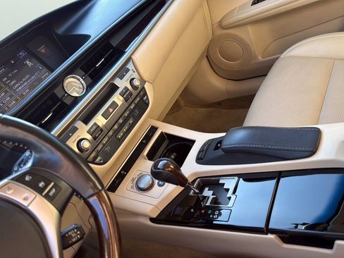 Used 2015 Lexus ES 350 w/ Premium Package FWD image 18