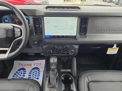 New 2025 Ford Bronco Badlands image 10