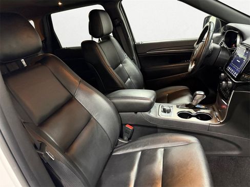 Used 2021 Jeep Grand Cherokee Limited image 15