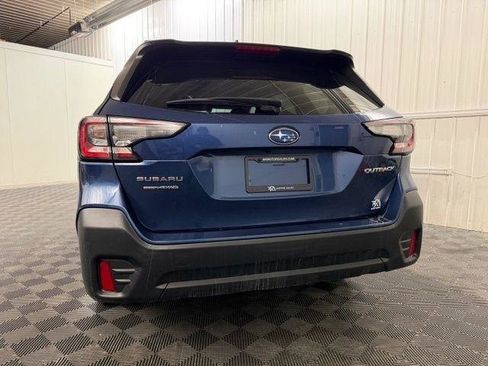 Used 2020 Subaru Outback Premium image 4