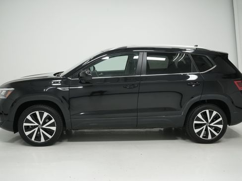 Used 2022 Volkswagen Taos SE image 7