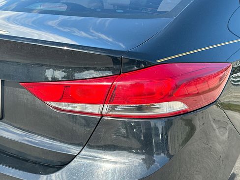 Used 2018 Hyundai Elantra Value Edition image 27