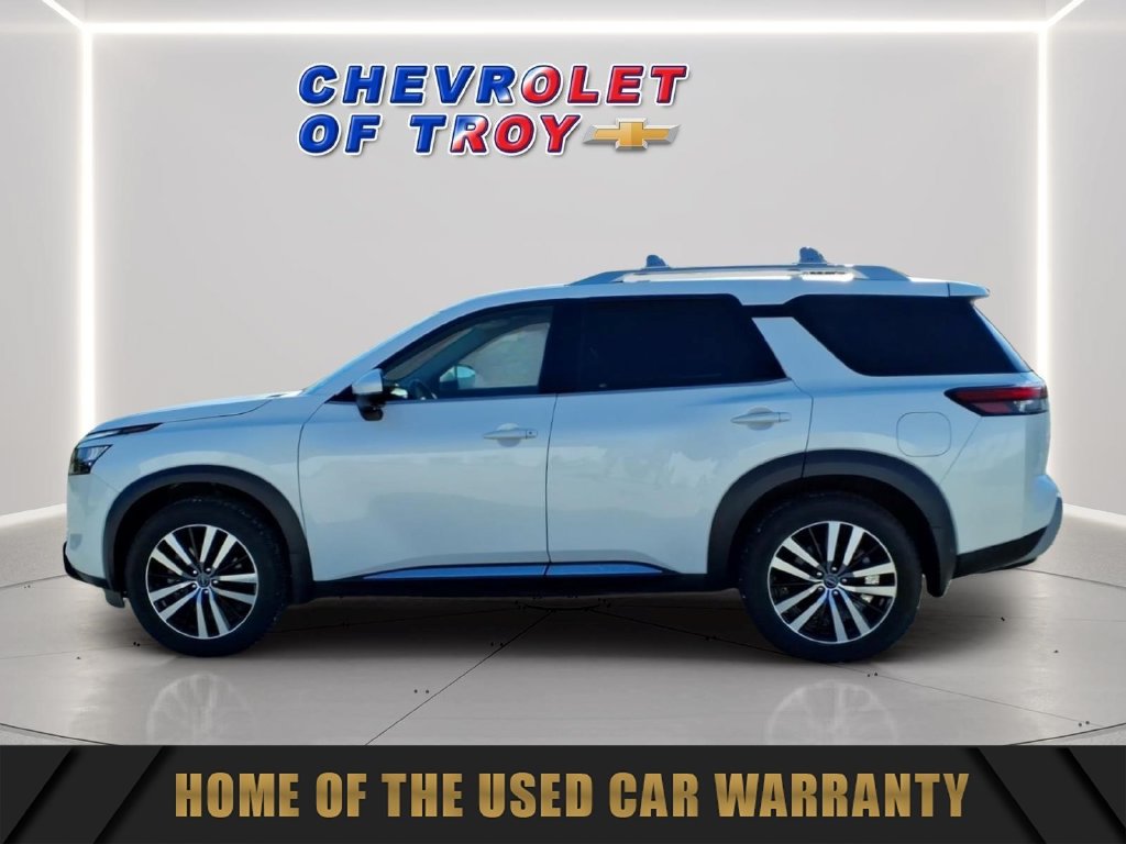 Used 2025 Nissan Pathfinder Platinum w/ Cargo Package AWD/4WD image 5