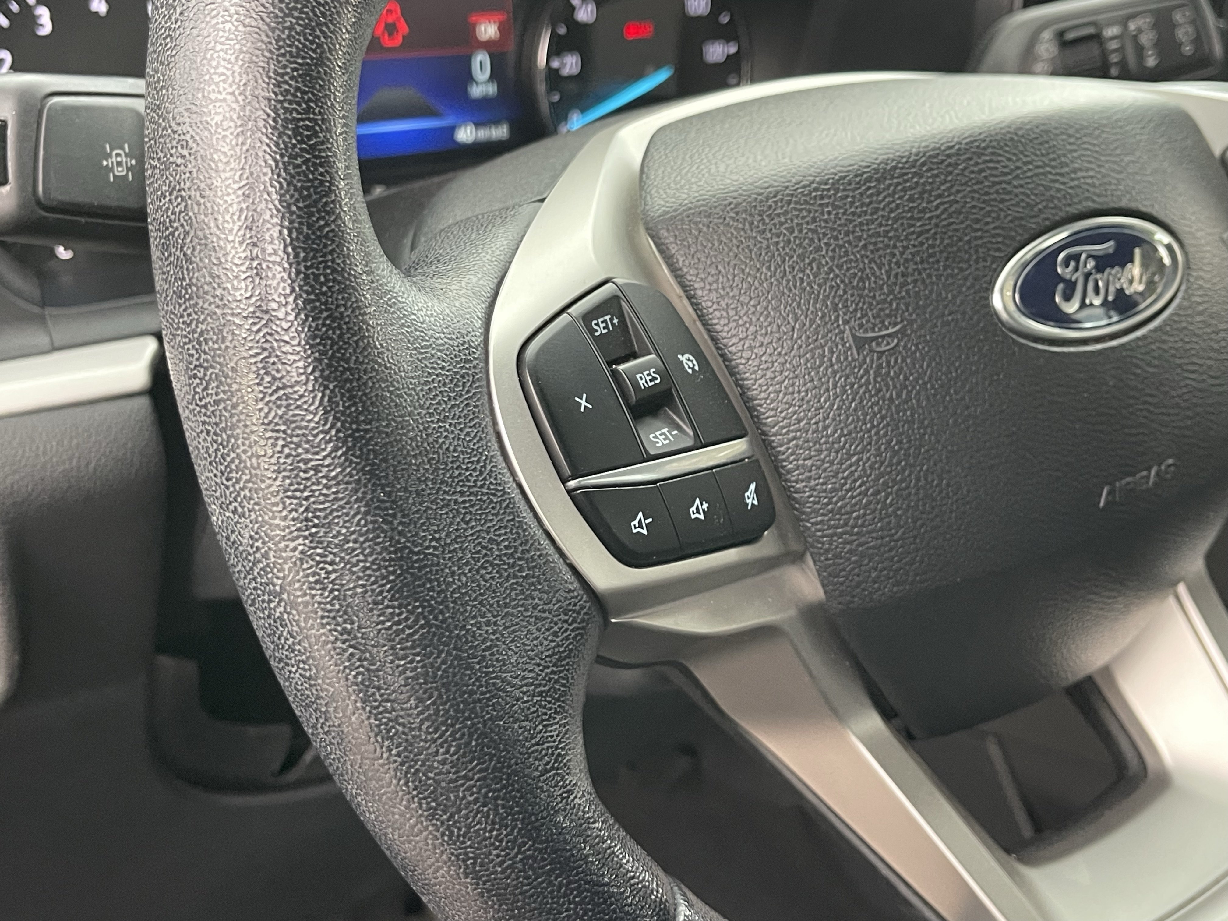 Used 2022 Ford Explorer XLT w/ Equipment Group 202A AWD/4WD image 24