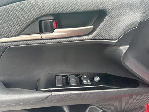 Used 2025 Toyota Camry SE FWD image 10