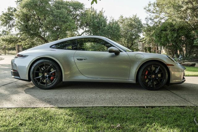 Used 2025 Porsche 911 Carrera S RWD image 9