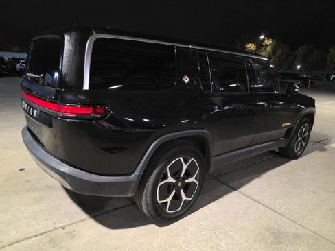 Used 2022 Rivian R1S Launch Edition image 6