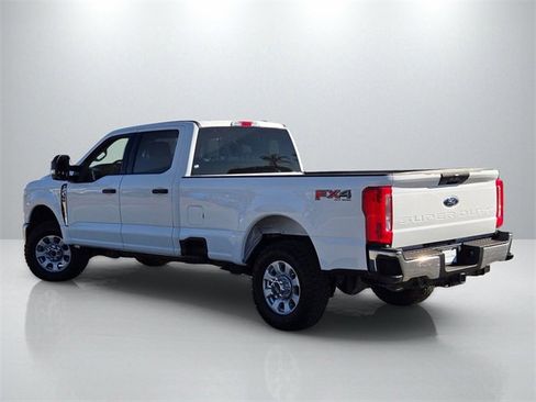 Used 2023 Ford F350 XLT w/ FX4 Off-Road Package image 6
