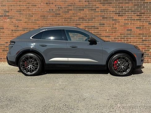 New 2025 Porsche Macan Turbo Electric AWD/4WD image 8