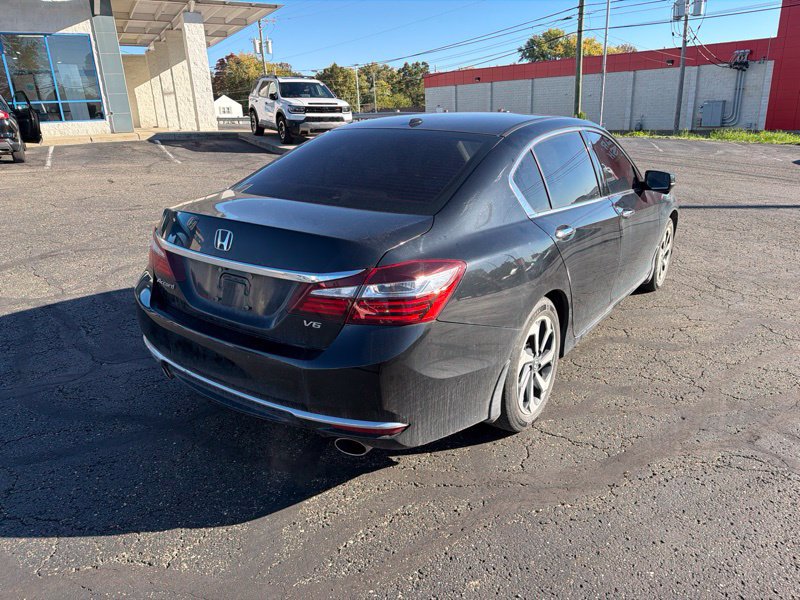 Used 2017 Honda Accord EX-L image 6