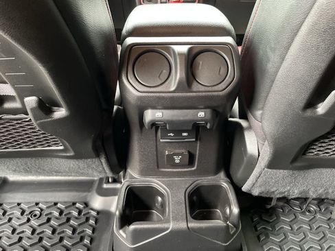 Used 2020 Jeep Wrangler Unlimited Rubicon AWD/4WD image 36