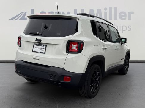 Used 2020 Jeep Renegade Altitude FWD image 5