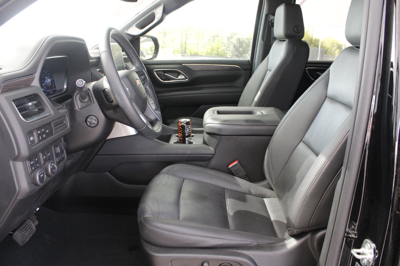 Used 2024 Chevrolet Tahoe LT w/ LT Signature Package AWD/4WD image 13