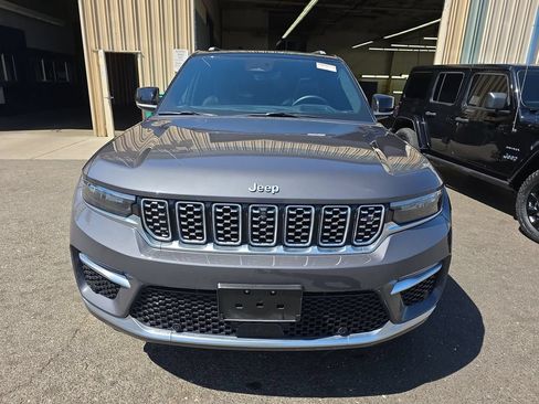 Used 2022 Jeep Grand Cherokee Summit AWD/4WD image 5